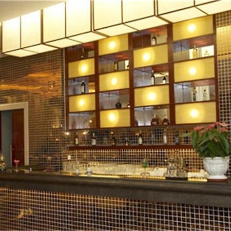 Royal Century Hotel Shenzhen Bagian luar foto