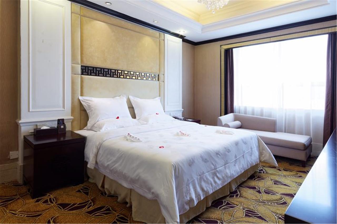 Royal Century Hotel Shenzhen Bagian luar foto